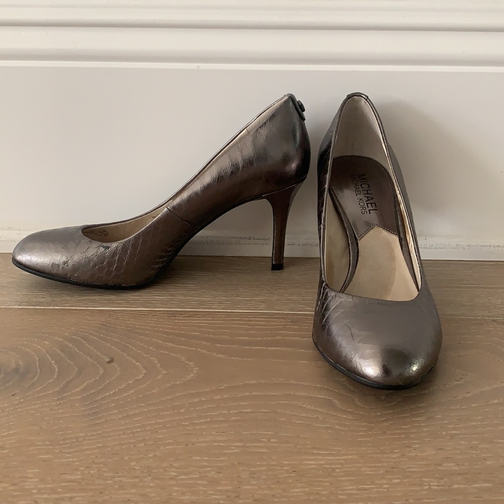 Michael Kors Metallic Bronze Snakeskin Leather Pumps/Heels